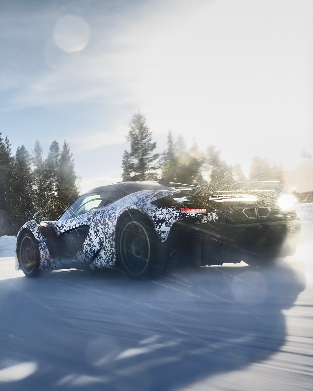 迈凯伦鏖战梅赛德斯，拉塞尔状态火热