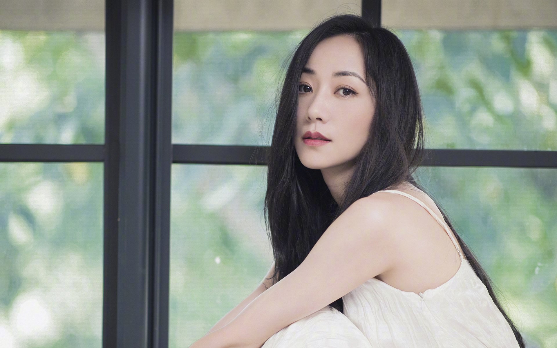 冰岛火山爆发火力全开，托尼绝杀成比赛关键先生欧洲杯预选赛冰岛3-2力克乌克兰，替补奇兵托尼一传一射主导逆转